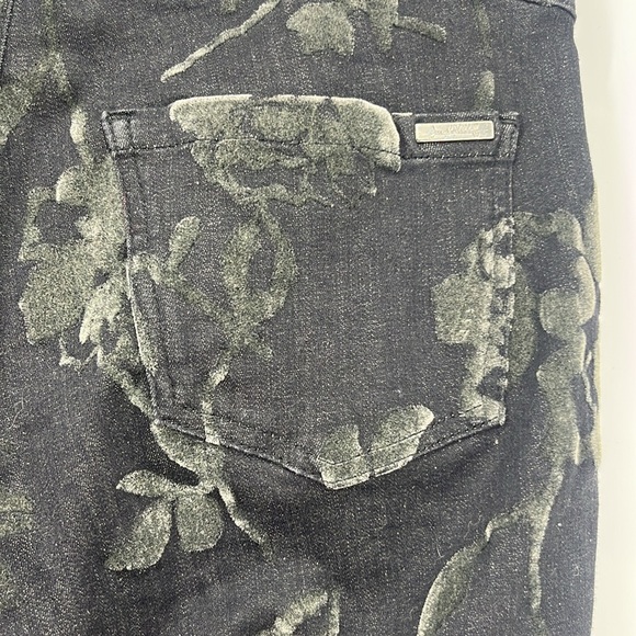 Joseph Ribkoff Black Floral Velvet Burnout Jeans Women’s Size 10 Excellent - Picture 10 of 11